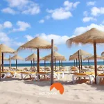 #027 Belavista Studio Pool & Central Apartment