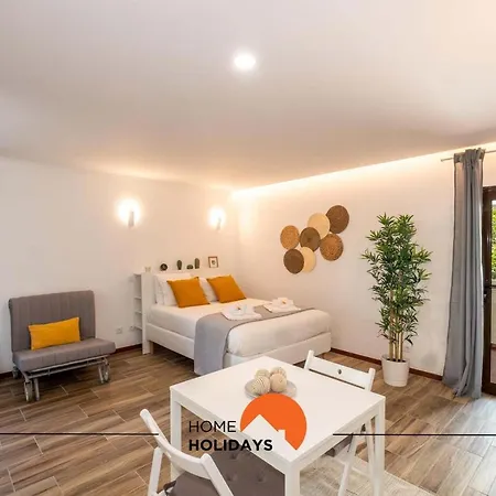 #027 T0 Belavista By Holidays דירה