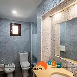 #027 Belavista Studio Pool & Central